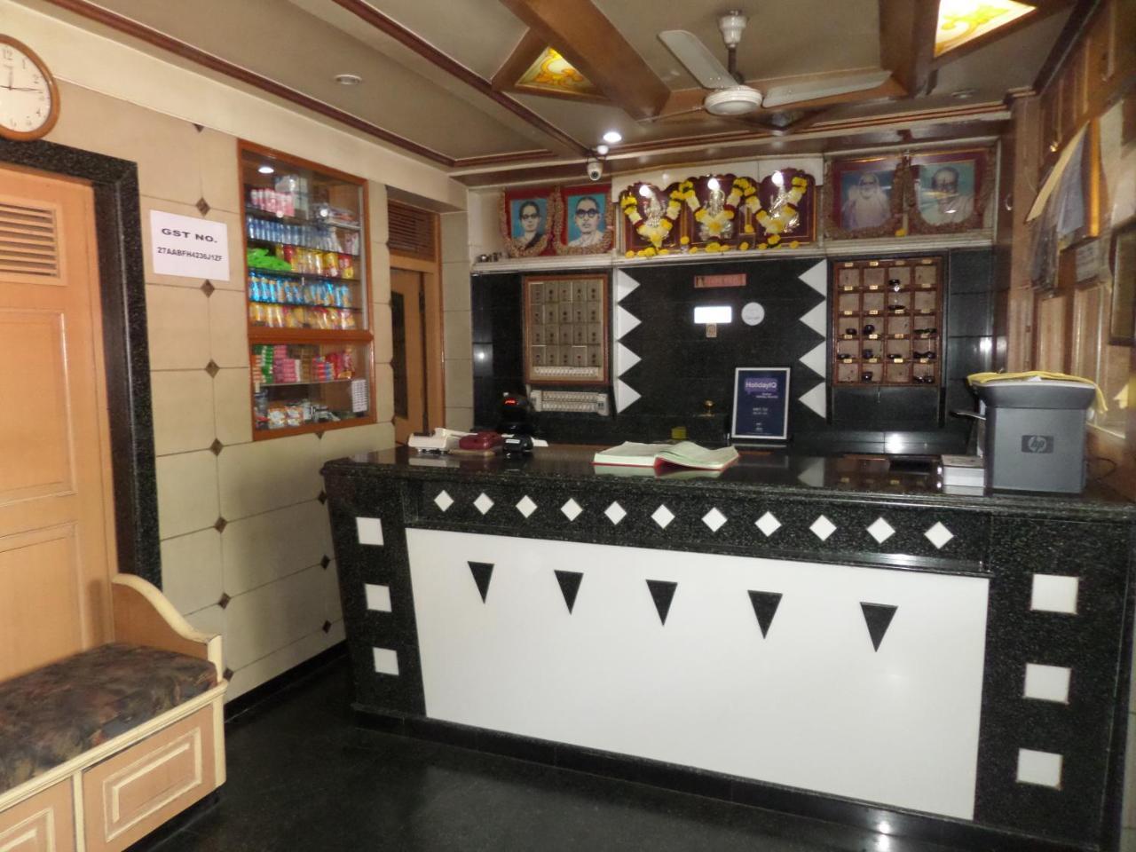 Hotel Padma Nashik Luaran gambar
