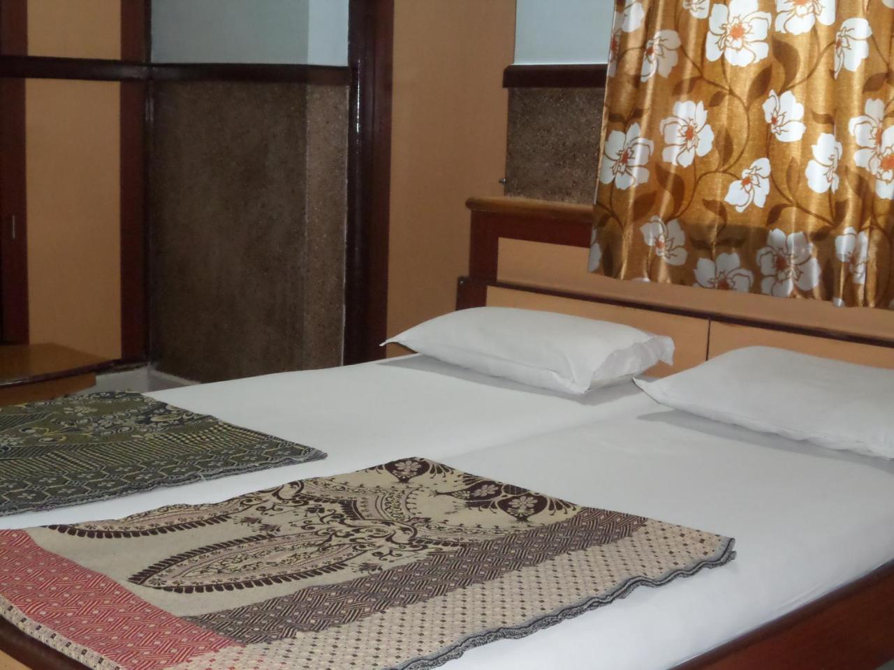 Hotel Padma Nashik Luaran gambar